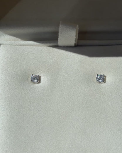 Round Brilliant Cut Natural Diamond Studs=0.60cts